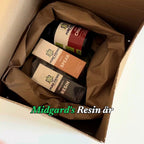 Produktfilm: Midgard's Resin shilajit-droppar från Pure Viking packas upp och droppas i ett glas vatten